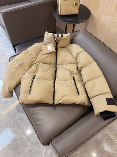 Fashion Windproof High-Quality Quilting-Seam Turtleneck Pocket Zip Button Jacket Coat Dog Accessories Apparel Pet Clothes