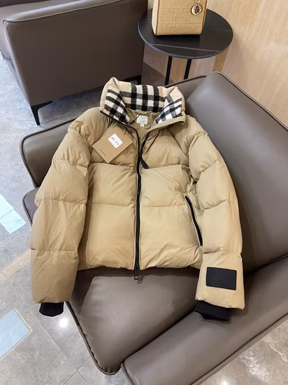 Fashion Windproof High-Quality Quilting-Seam Turtleneck Pocket Zip Button Jacket Coat Dog Accessories Apparel Pet Clothes