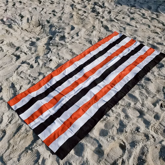 Serviette de plage libre de sable à séchage rapide de natation de microfibre d'impression de transfert faite sur commande